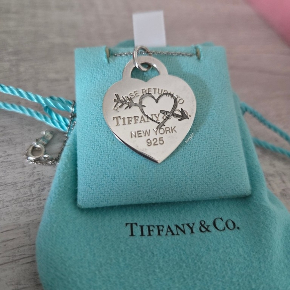 Return To Tiffany Etched Heart & Arrow Heart Pendant Necklace